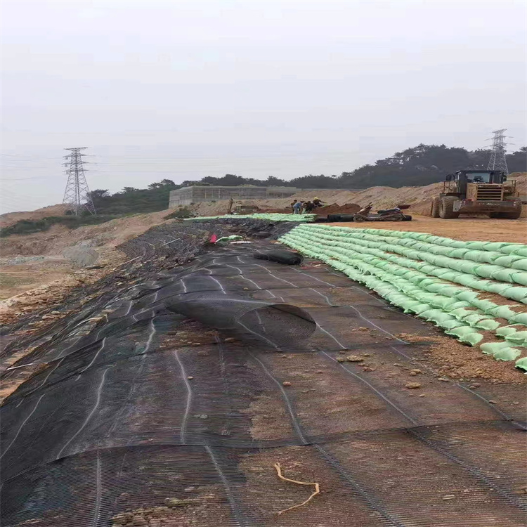 土工格栅与土工材料 现代工程中的“隐形骨架”